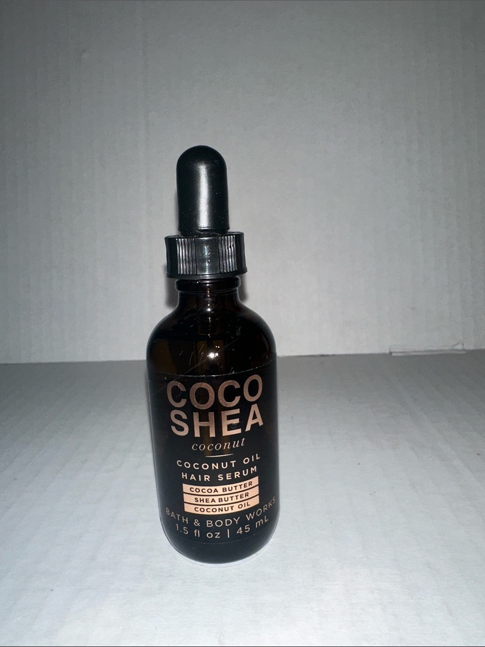Bath & Body Works CocoShea Coconut Oil Hair Serum - black and brown